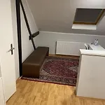 Barcelona Chillinghouse 10 3Min Von Ice, Netflix,Garten