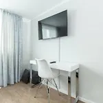 Barcelona Chillinghouse 10 3Min Von Ice, Netflix,Garten * Siegburg