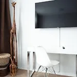 Barcelona Chillinghouse 10 3min Von Ice, Netflix,garten