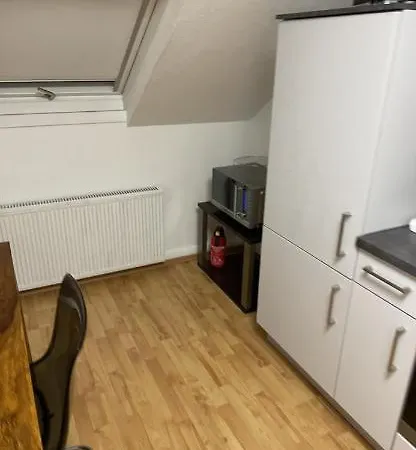 Barcelona Chillinghouse 10 3min Von Ice, Netflix,garten * Siegburg